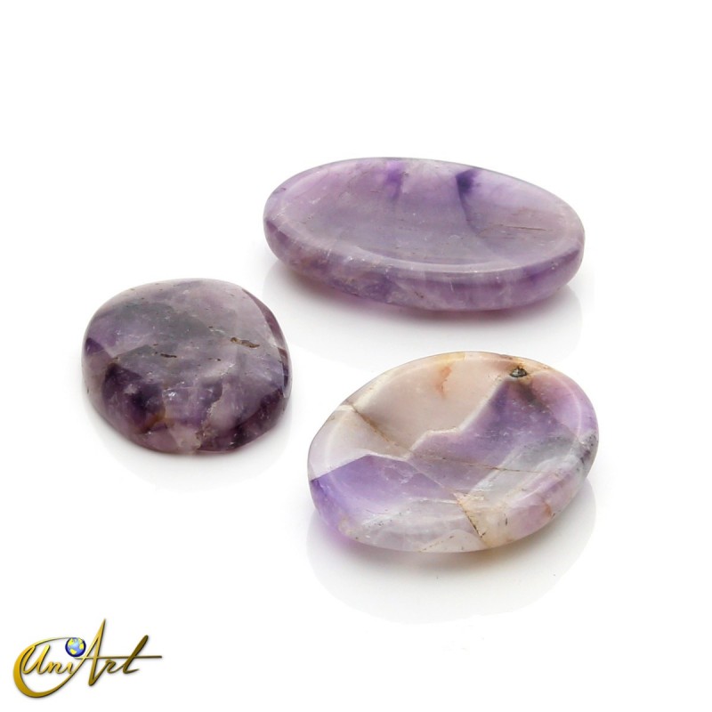 Worry Stones: Stress-relieving stones - amethyst