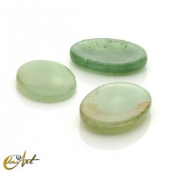 Worry Stones: Stress-relieving stones - green aventurine