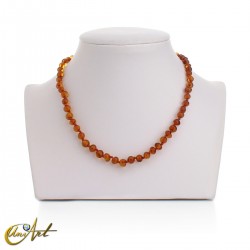 Very small amber necklace - unicolor