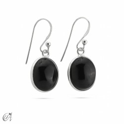 Silver and natural black onyx earring, basic oval model