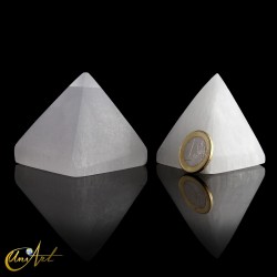 Piramide en selenita natural - 5 cm