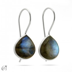 Earrings in silver and labradorite, basic pear model