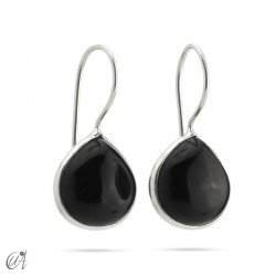 Earrings in silver and black onyx, basic pear model
