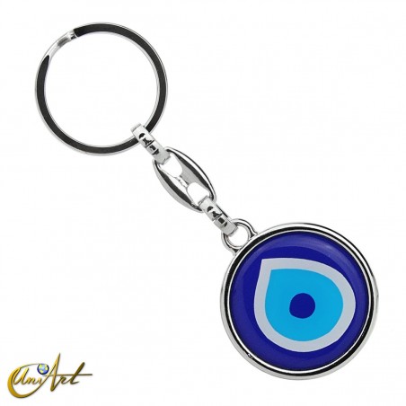 Keychain with the symbol of the Evil Eye.