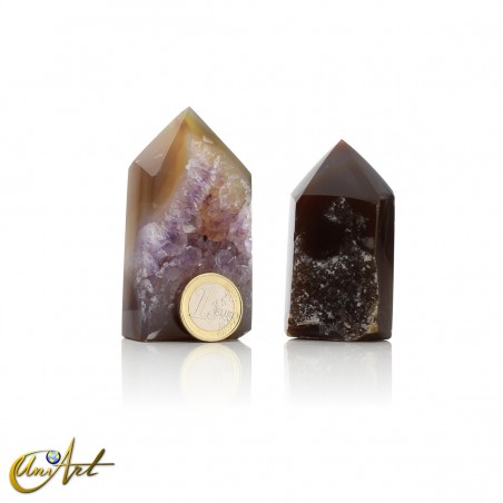 Agate points with crystallization, 300-gram lot with 2 pieces.