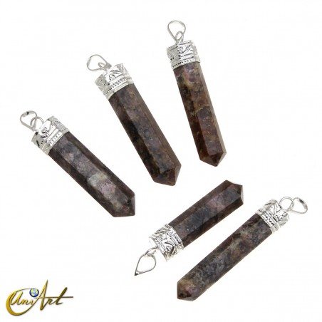 Colgante punta de rubí en matriz