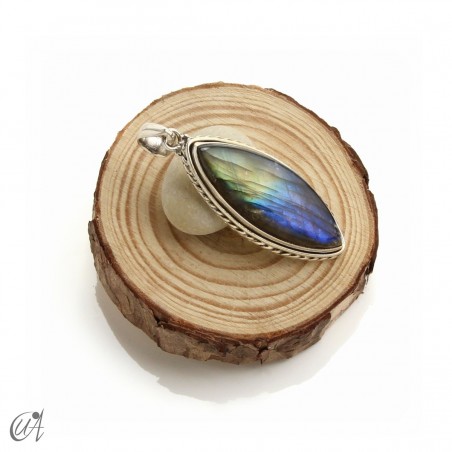 Labradorite in sterling silver, marquise pendant model 2