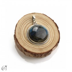 Sterling silver and labradorite circular pendant, large model 2