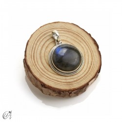 Sterling silver and labradorite circular pendant, medium model 2
