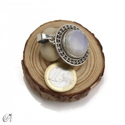 Colgante circular de piedra luna en plata, modelo 4