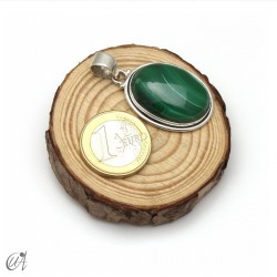 Oval malachite pendant in 925 silver. Medium - model 2