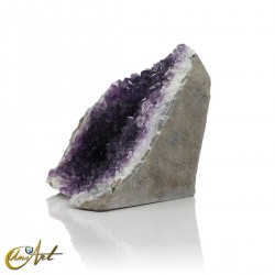 Drusa de amatista con cristales prominentes