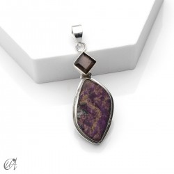 Silver pendant with rough purpurite and faceted garnet, model 4