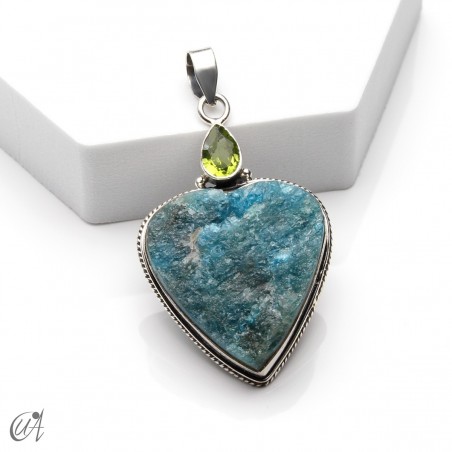 Silver pendant with rough apatite and faceted peridot, model 1
