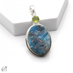 Colgante en plata con apatita en bruto y peridoto facetado, modelo 5