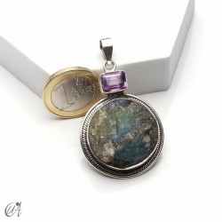 Colgante de labradorita en bruto con amatista facetada en plata, modelo 5