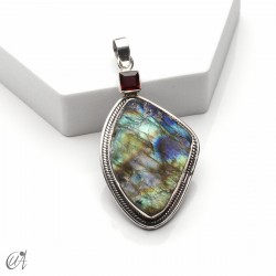 Silver pendant with rough labradorite and faceted garnet, model 4