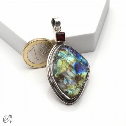 Silver pendant with rough labradorite and faceted garnet, model 4
