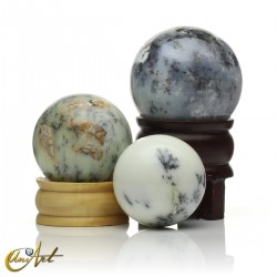 Dendritic opal spheres