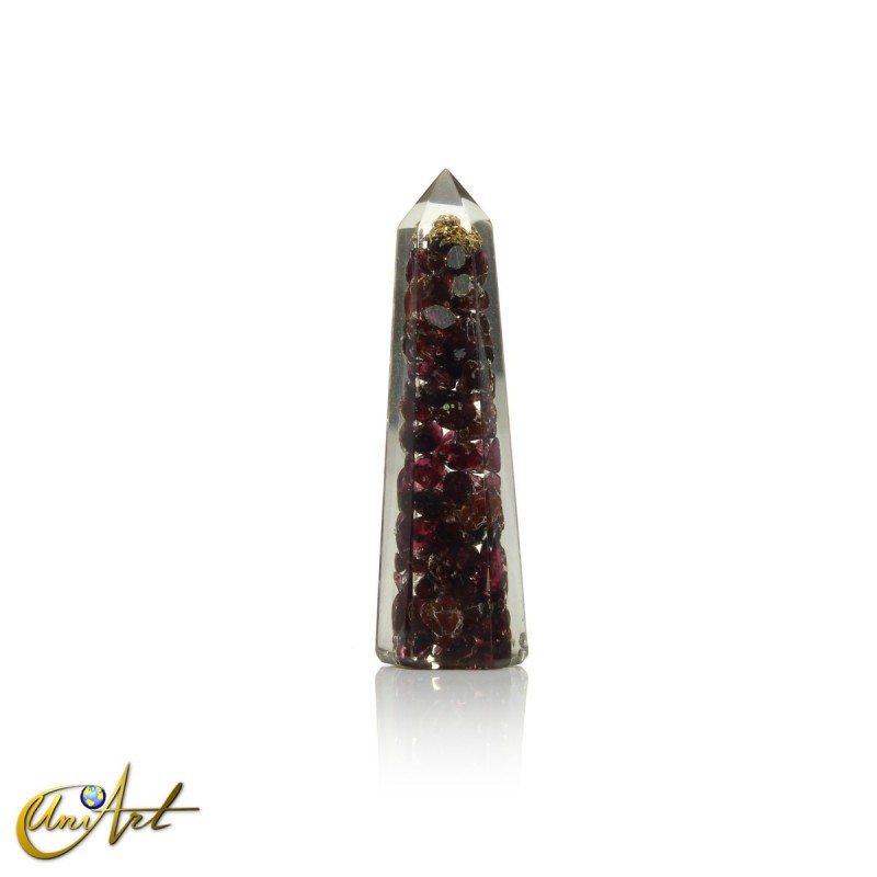 Handmade orgonite point, 5 cm – garnet