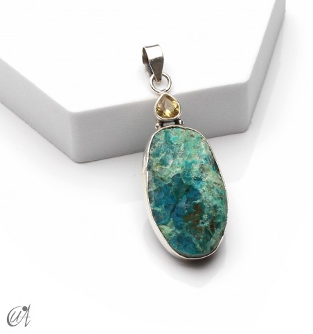 Silver pendant with rough chrysocolla and faceted citrine, model 1