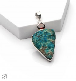 Colgante en plata con crisocola en bruto y granate facetado, modelo 2