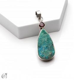 Silver pendant with rough chrysocolla and faceted garnet, model 3