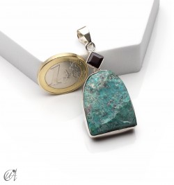 Silver pendant with rough chrysocolla and faceted garnet, model 4