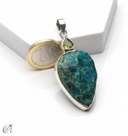 Colgante en plata con crisocola en bruto y peridoto facetado, modelo 2