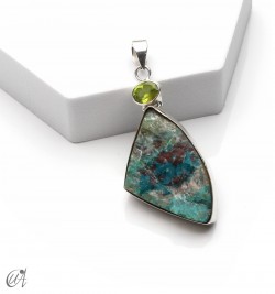 Colgante en plata con crisocola en bruto y peridoto facetado, modelo 3