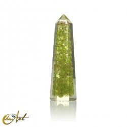 Handmade orgonite point, 8 cm – peridot