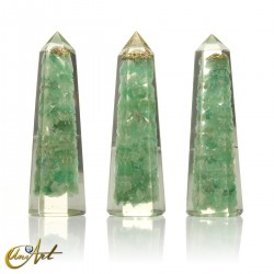 Handmade orgonite point, 8 cm – green fluorite