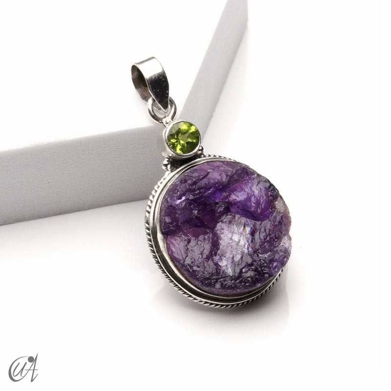 Colgante de amatista en bruto y peridoto en plata 925, modelo 1