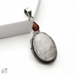 Piedra luna en bruto con granate facetado, colgante en plata - modelo 4