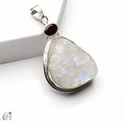Piedra luna en bruto con granate facetado, colgante en plata - modelo 5