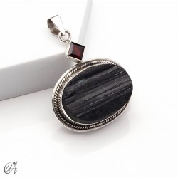 Colgante de turmalina negra en bruto con granate en plata de 1ª ley, modelo 3