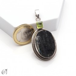 Colgante de turmalina negra en bruto con peridoto en plata de 1ª ley, modelo 4