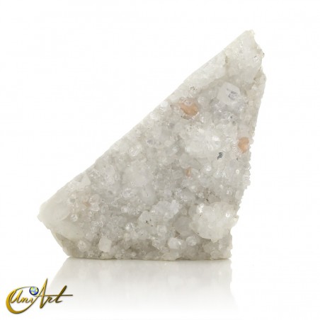 White apophyllite druse