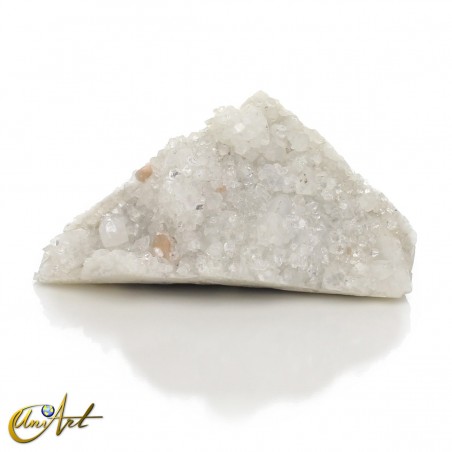 White apophyllite druse