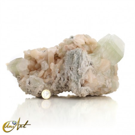 Collection piece of zeolite with apophyllite