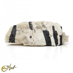 Quartz with tourmaline formation