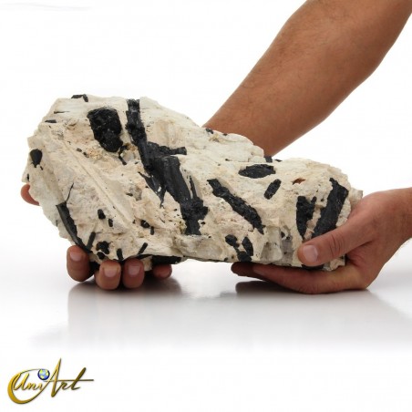 Turmalina negra en matriz