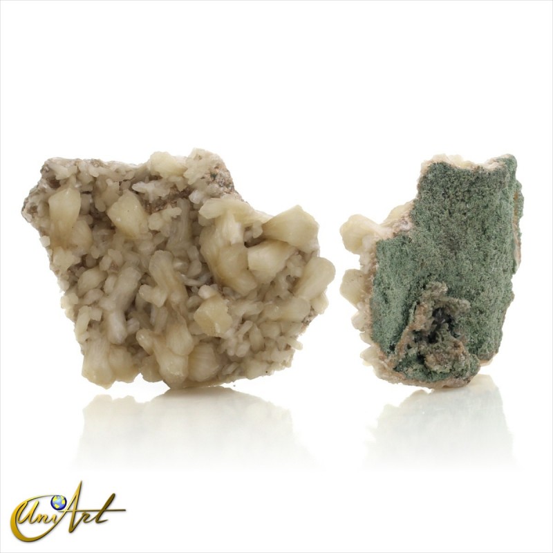 Fan-shaped stilbite with celadonite