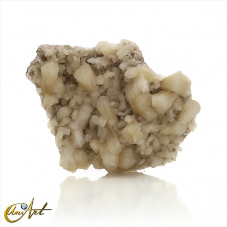 Fan-shaped stilbite with celadonite