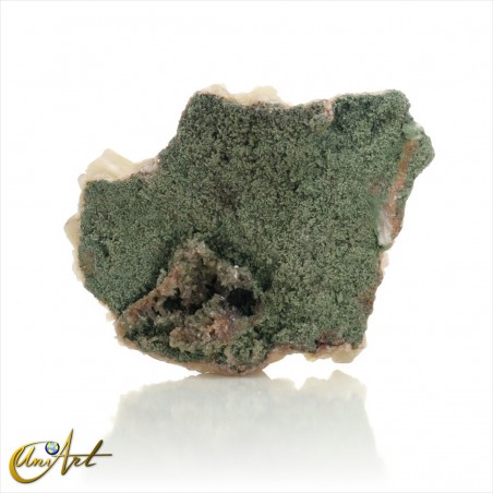 Fan-shaped stilbite with celadonite