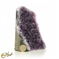 Rough amethyst druse