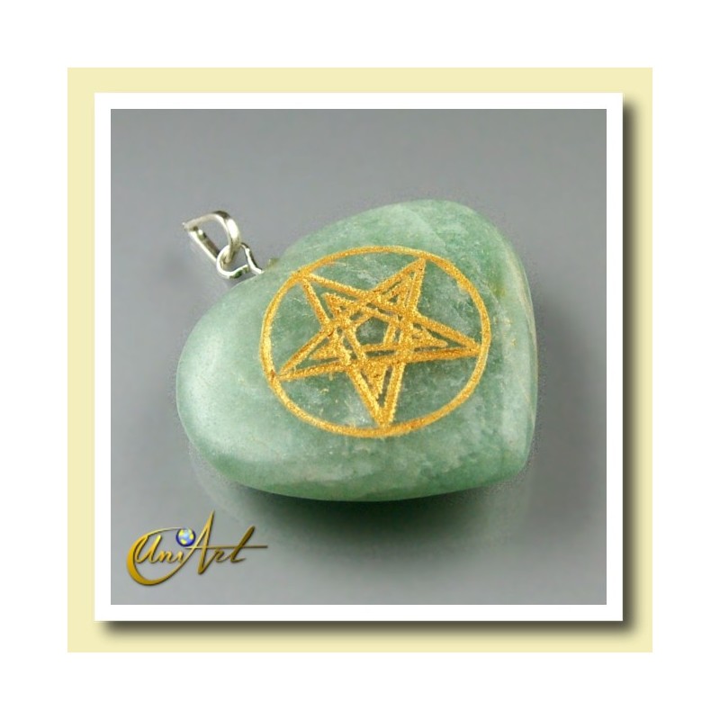 Heart with Pentagrama engraved in green aventurine