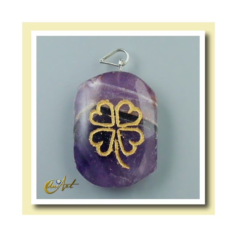 Clover - pendant engraved of amethyst