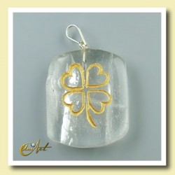 Clover - pendant engraved of cristal quartz