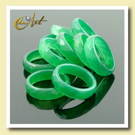 Faceted Green Agate Ring pack